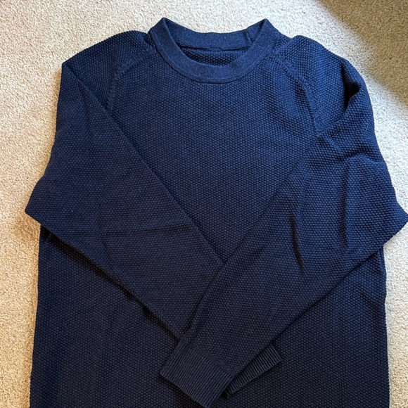 lululemon athletica Men's Dark Blue Crewneck Sweater - Picture 1 of 1